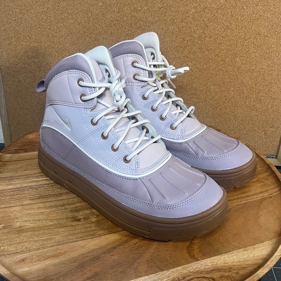 Nike ACG
Woodlands 2 GS
Brand new
Light violet ore/platinum/gum brown phantom - Picture 4 of 10